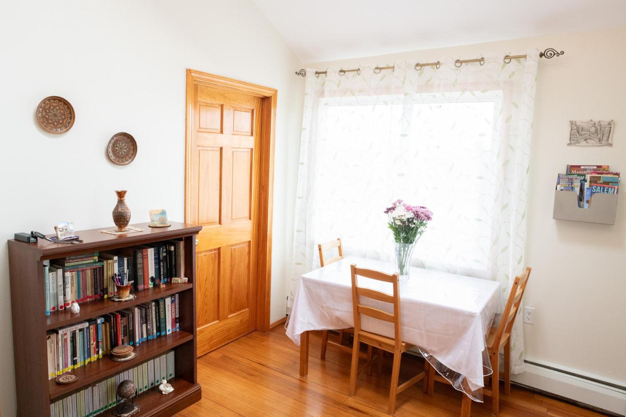 Beautiful Apartment-5 Beds-Full Kitchen-Parking-Super Clean! Boston Eksteriør billede